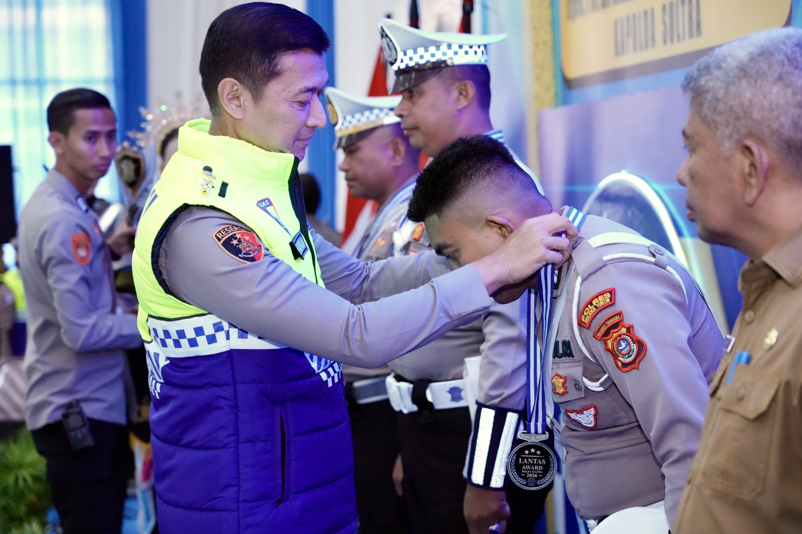 Mengabdi Melampaui Tugas, Tiga Polisi Inspiratif Sultra Raih Lantas Award 2026