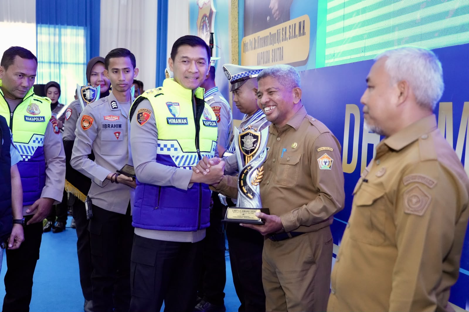 HUT Lalu Lintas ke-71, Ditlantas Polda Sultra Berikan Lantas Award kepada Penggerak Keselamatan