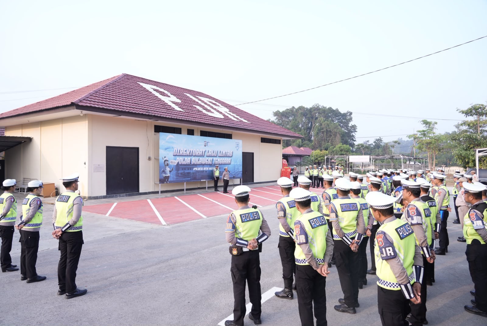 Dirlantas Polda Sultra Tekankan Pengamanan Humanis dan Kesiapsiagaan Personel
