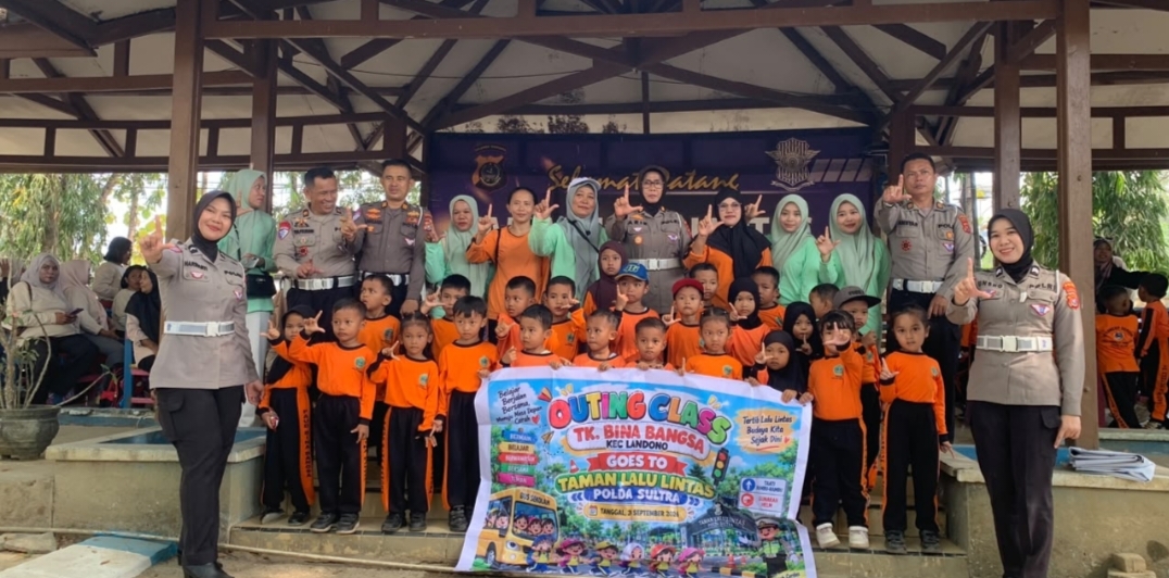 Edukasi Sejak Dini, Ditlantas Polda Sultra Ajak Anak TK Kenali Rambu dan Tertib Berlalu Lintas