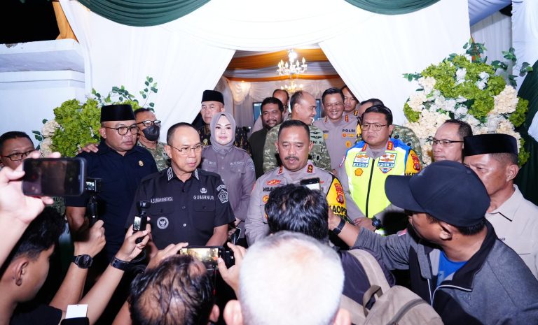 Pantau Malam Takbiran, Dirlantas Polda Sultra Ikuti Vicon Kapolri dari Pos Lantas Kendari