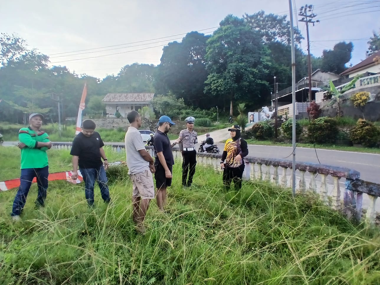 Sinergi Polisi, Desa, dan Dishub: Penerangan Jalan di Jalur Pendakian Pohara Ditingkatkan Demi Keselamatan